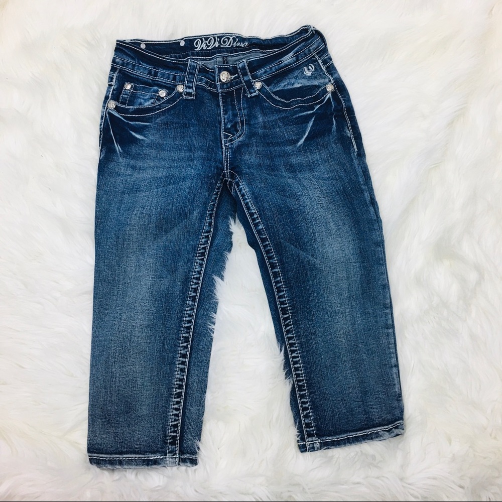 ViVi Diva Capri Jeans Size 2 Studded Cross Back Pockets